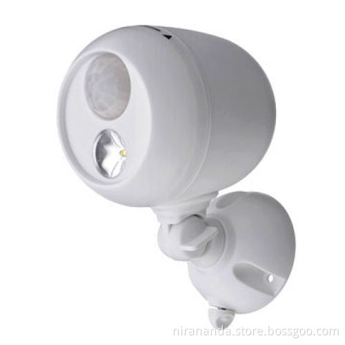 Spotlight with Motion Sensor and Photocell, Weatherproof, Battery Operated, 140 LumensNew